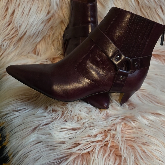 Vince Camuto Brown Ankle Boots with Buckle Straps - Picture 10 of 16